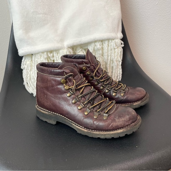VTG FRYE Alta Womens Classic Hiker Boot Sz 6 Deep Burgundy - Picture 1 of 6